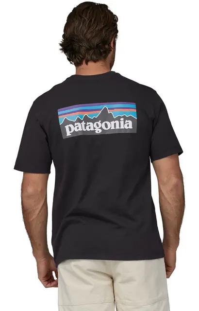 Patagonia M P-6 Logo Responsibili-Tee XL Black T-skjorte med patagonia logo 